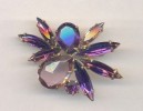 MODERN GLASS STONED BROOCH 