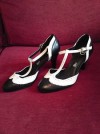 Evans Essence Black and White Leather Shoes size 7 