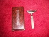 BAKELITE BOX WITH AN EVER READY RAZOR VINTAGE IN VGC  