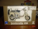 NewRay Lambretta 125D Scooter 1/12 