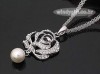 Elegant pearl necklace rose 