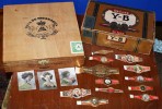 2 Cigar Boxes, 11 Cigar Bands &3 LA Moda Cigarros Cards 