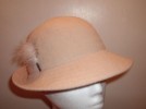 LIGHT BROWN BEIGE FELT TRILBY STYLE HAT WITH FEATHER 56 