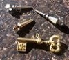  Lot clé montre à gousset or, argent à cliquet / Pocket watch key gold, silver 