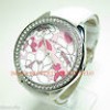  New Guess White Flower Dial White Leather Crystals Watch U85045L1 New with Tags 