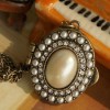  N1022 Euramerican Rhinestone White Crystal Manmade Pearl Loket Box Necklace 